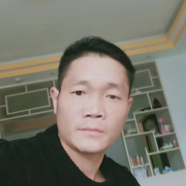 野性拿羽裳的照片