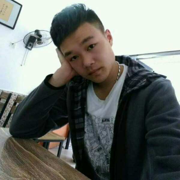 双眼皮i的照片