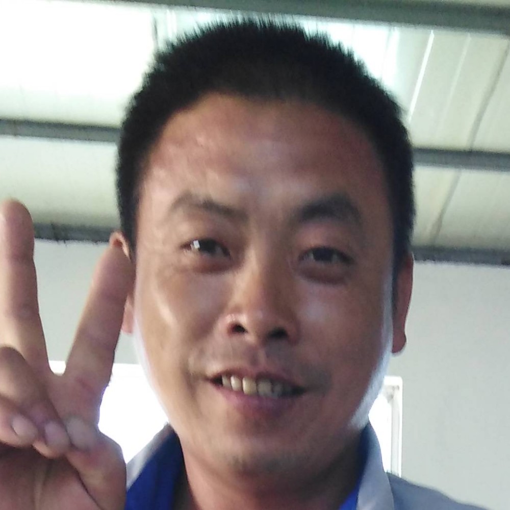 苗条泪了猫咪的照片