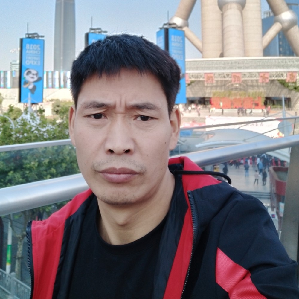 不听话的巨人的照片