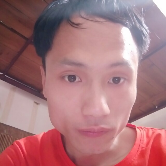 痰盂里的月光的照片