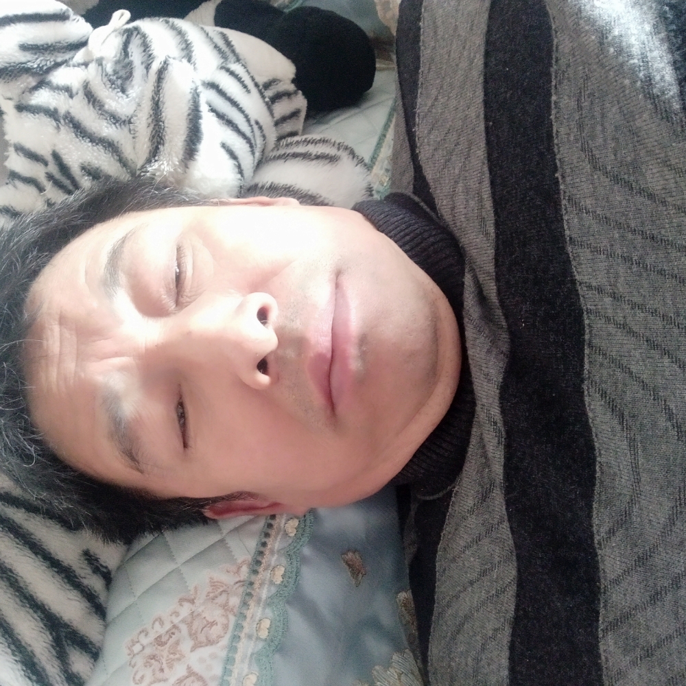 浅陌强健的照片