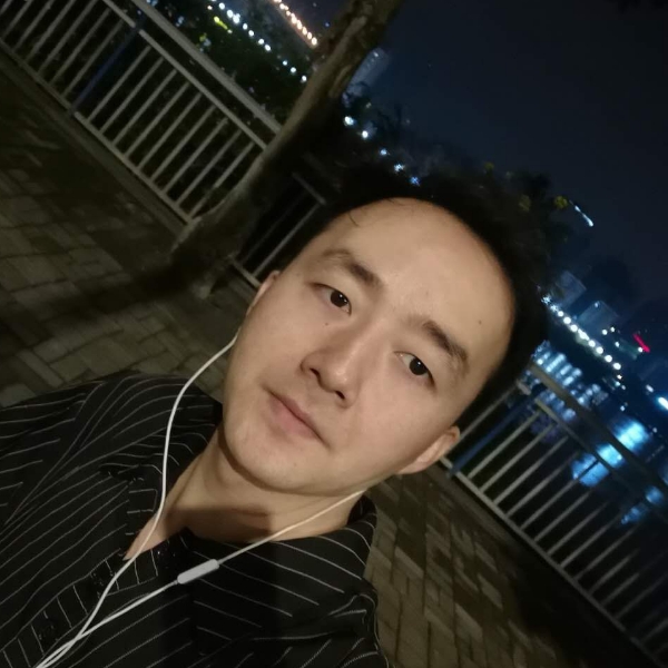 小心杆哈哈的照片