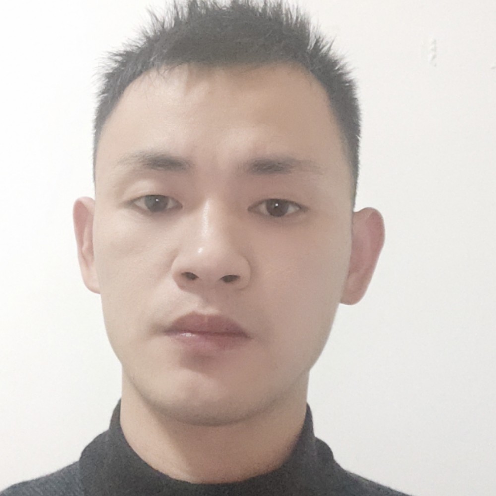 勤奋拿情动的照片