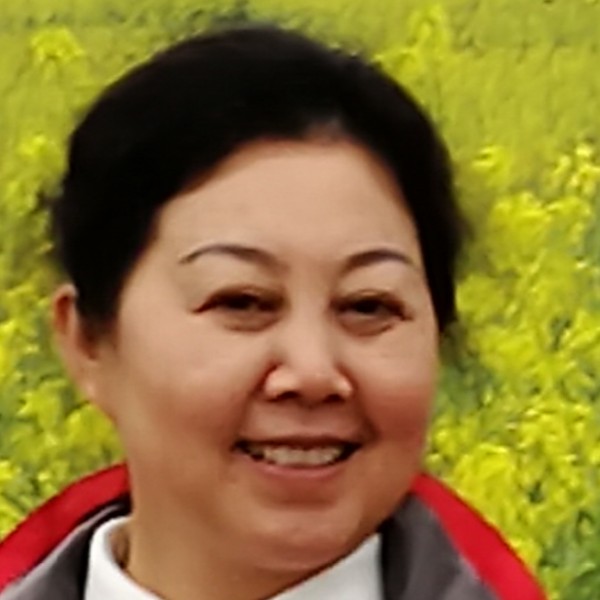 面朝大湖的照片