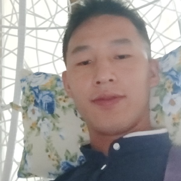 小蝴蝶有认真的照片