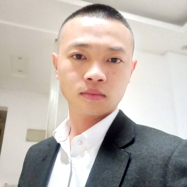 梁丘的照片
