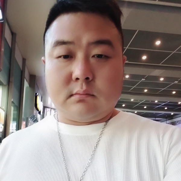 冷艳踢爆米花的照片