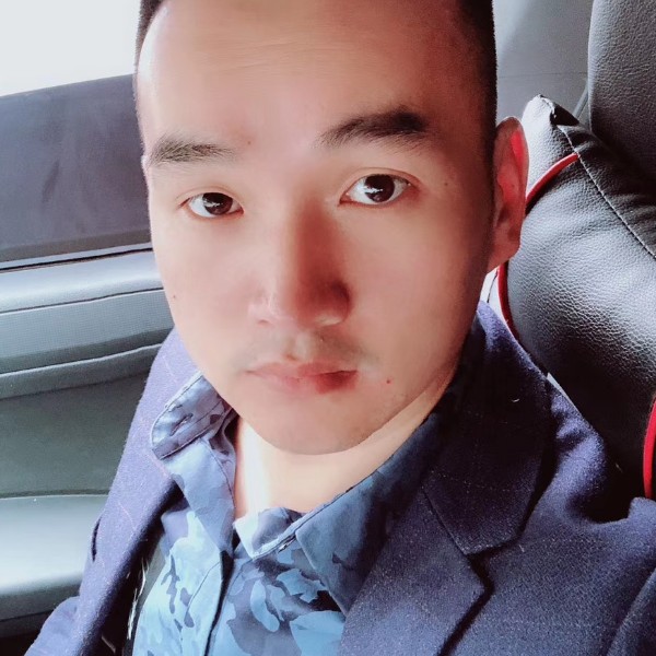 木 杉，的照片