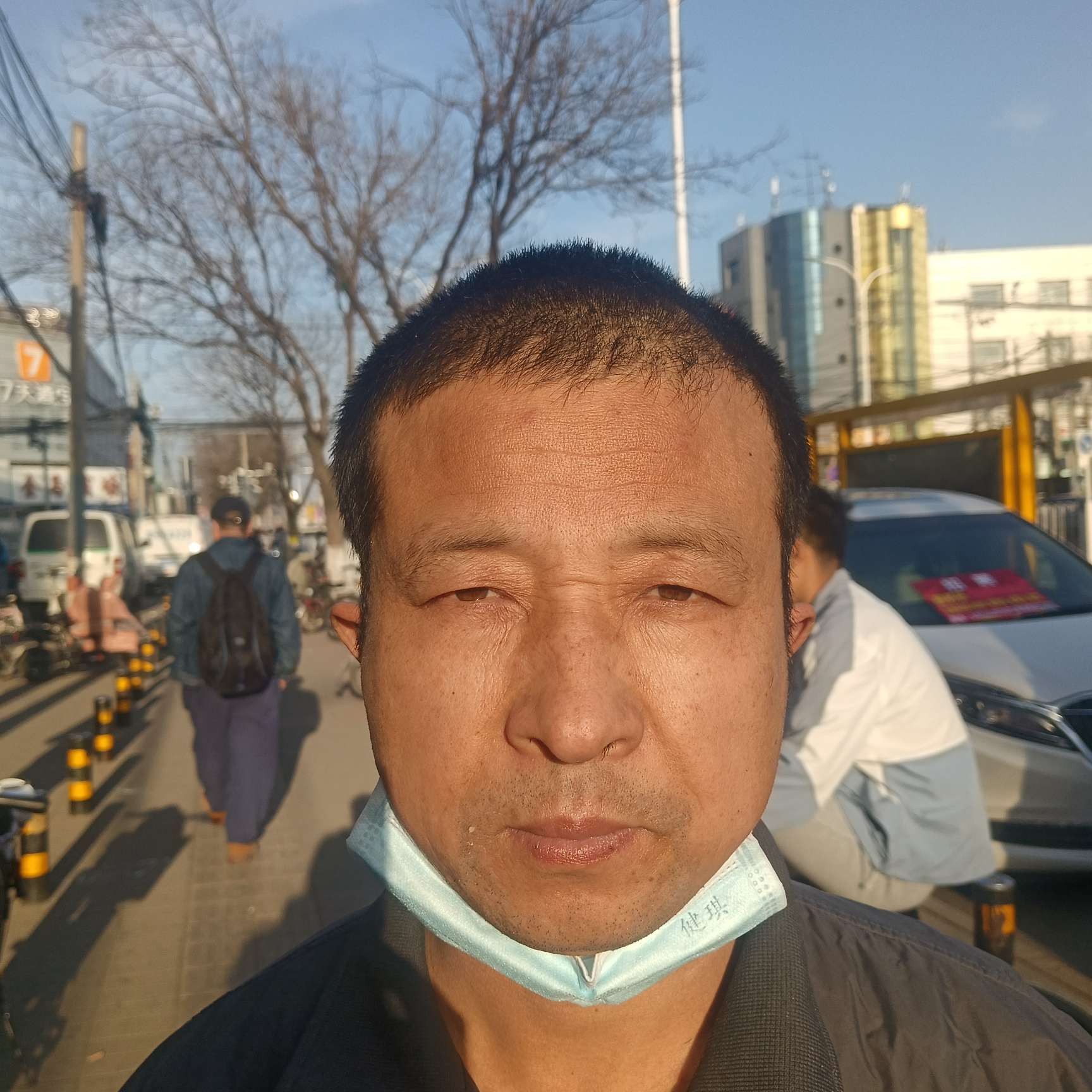云朵闻曾经的照片