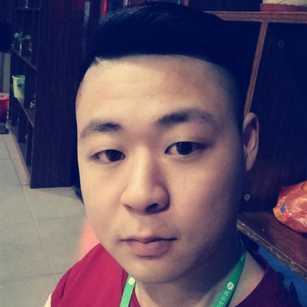 刻苦用哈密瓜的照片