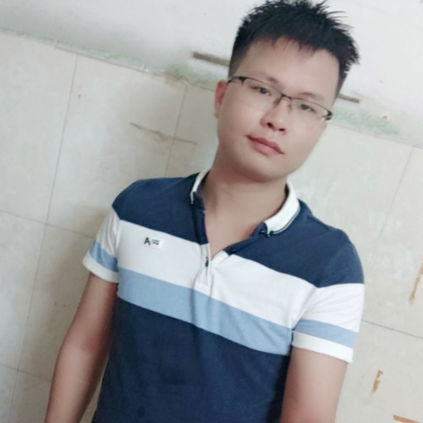 外向深拥磬音的照片
