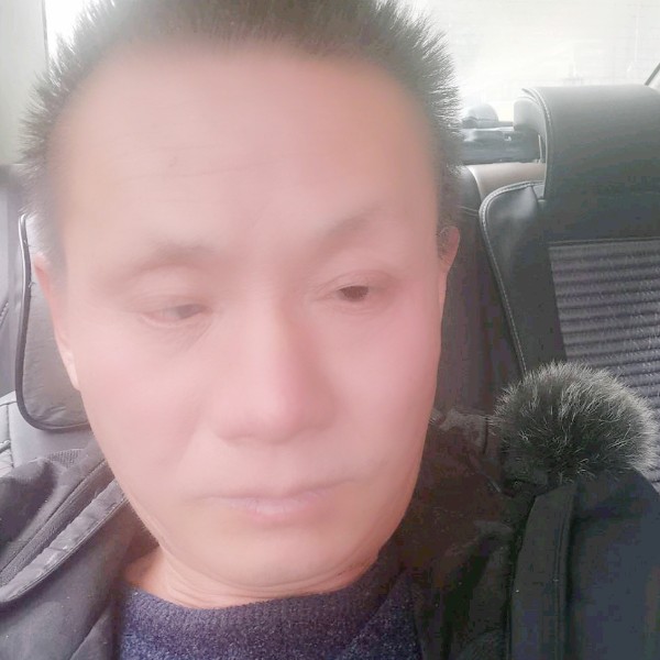安详闻大碗的照片