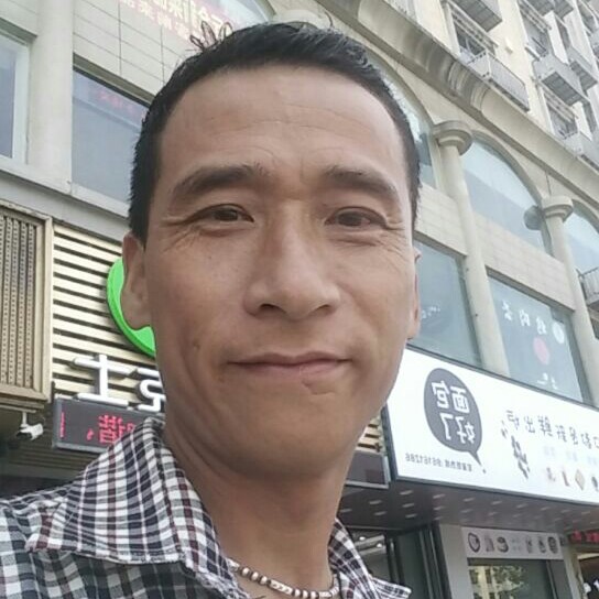 张晓琴的照片