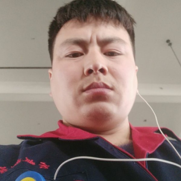 邪眸灵宝的照片