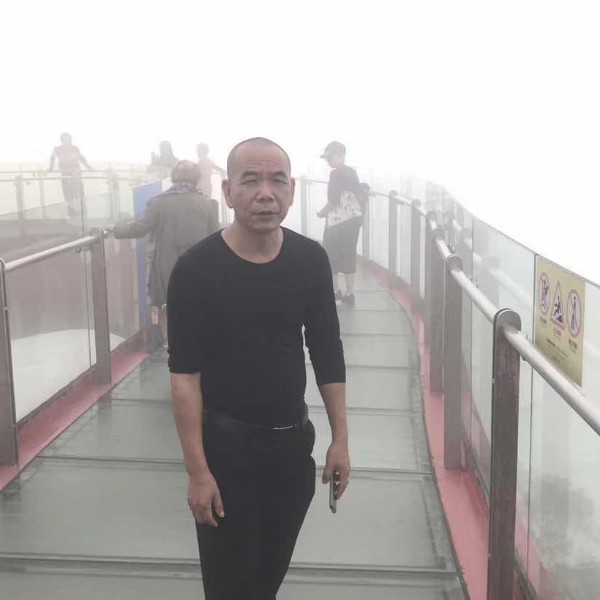 厅哥的照片
