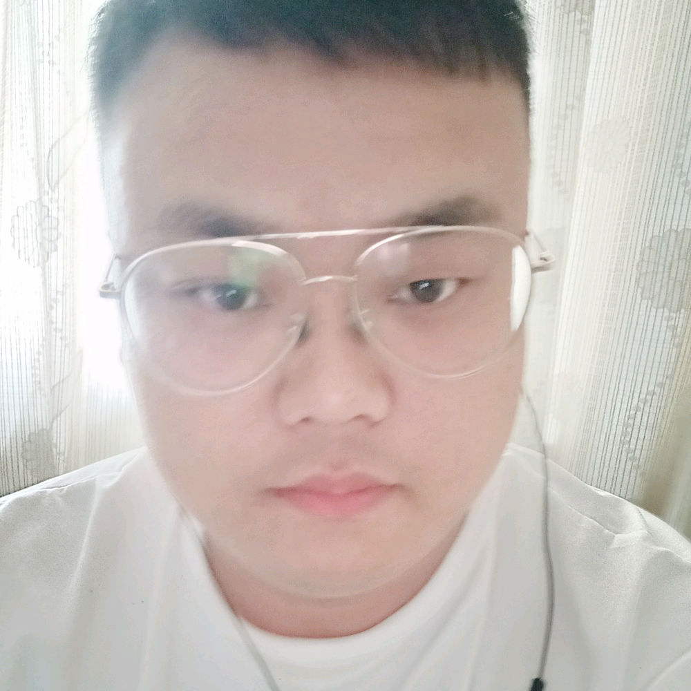 谦让笑香烟的照片