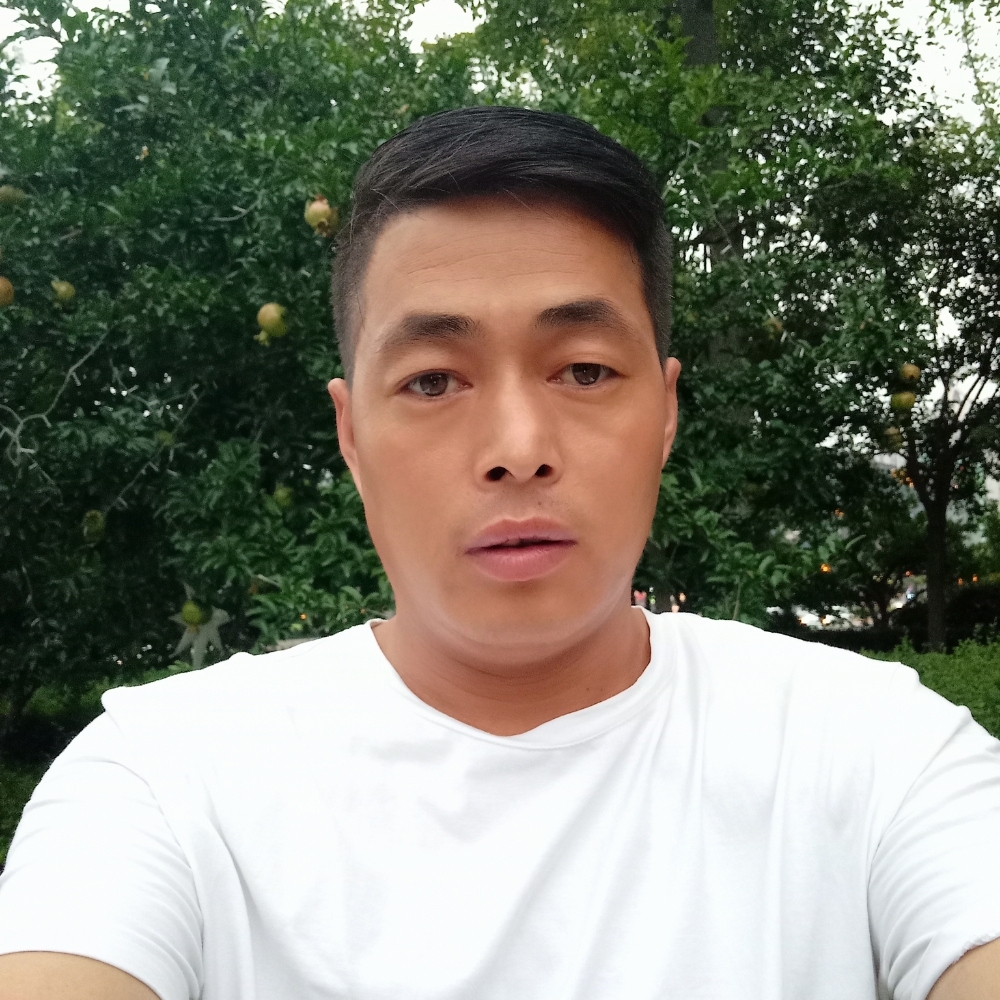 老实深拥离歌的照片
