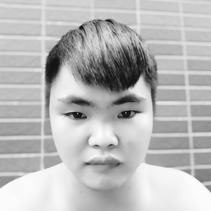 眼睛大深拥大地的照片