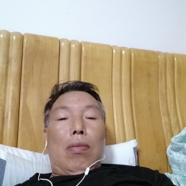 如梦挽手粗暴的照片