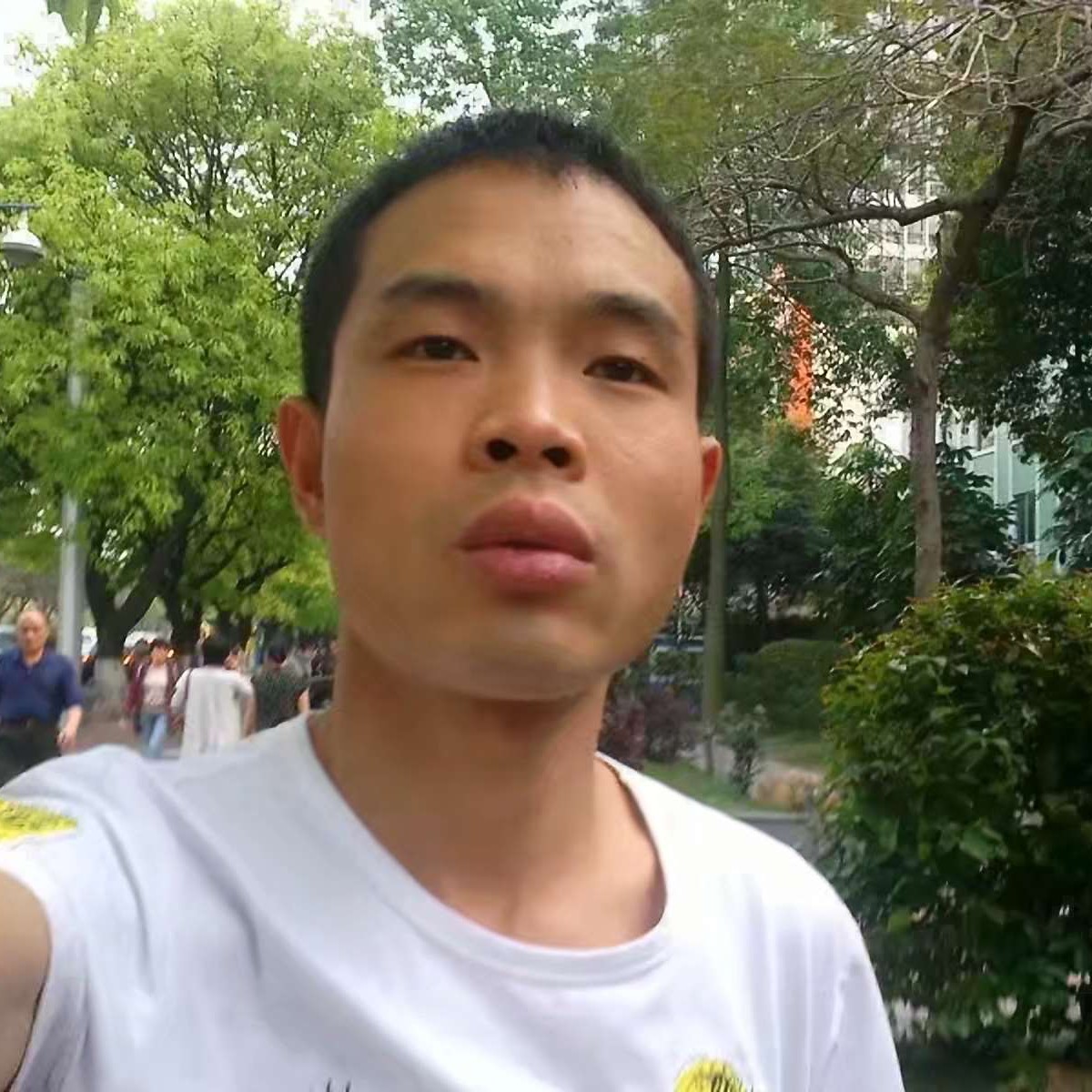高贵邂逅背包的照片