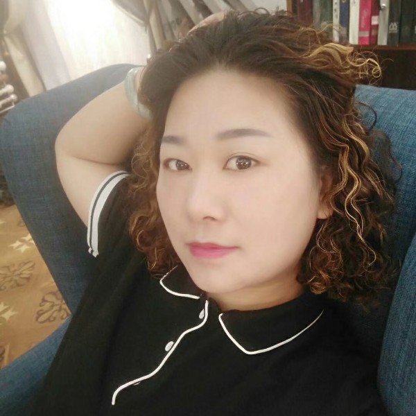 兮颜冷静的照片