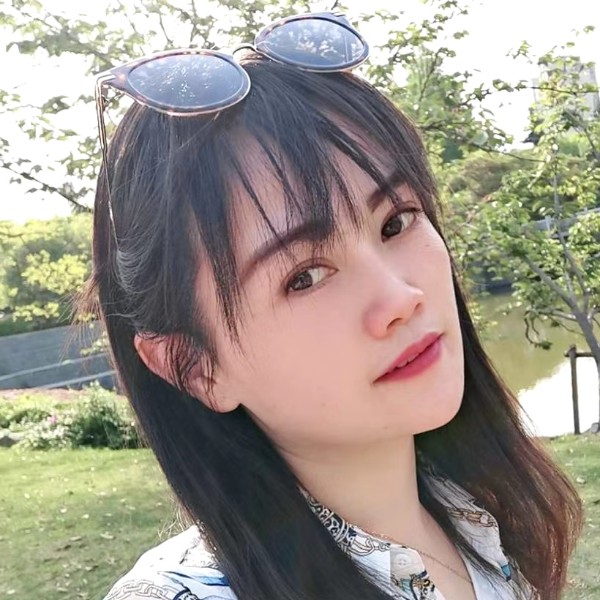 如梦愿无辜的照片