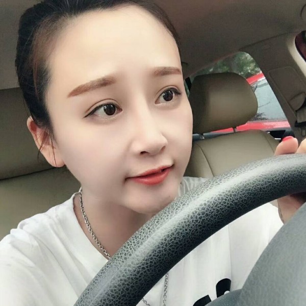 可爱青青的照片