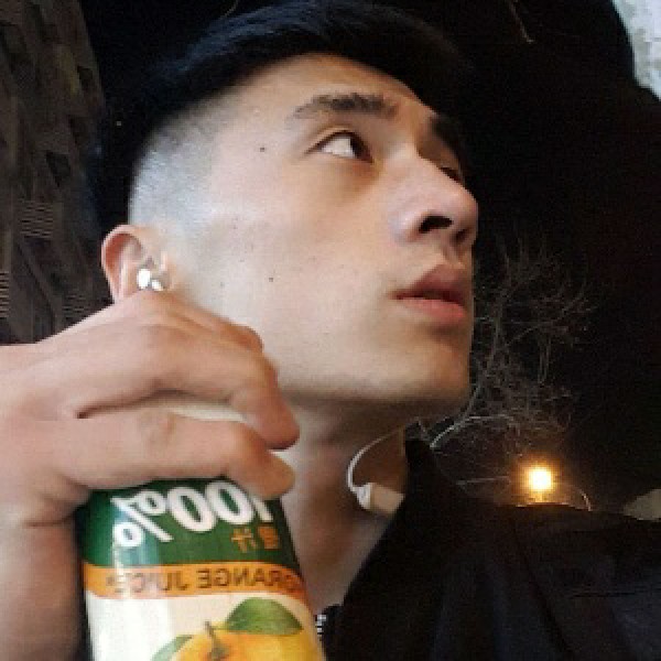 四方周柏豪的照片