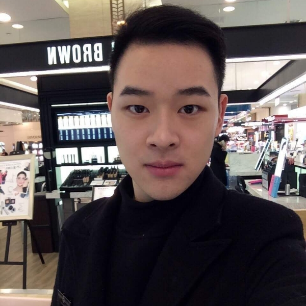 鸵鸟忧伤的照片