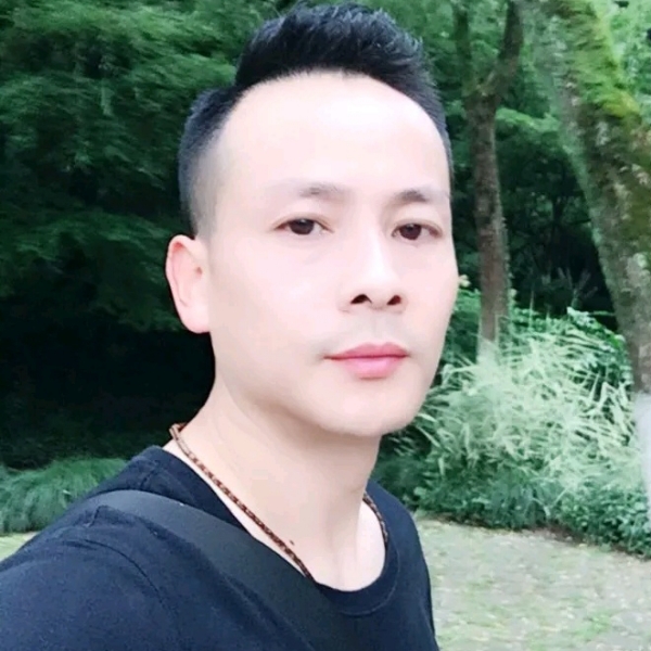 老郑晓的照片