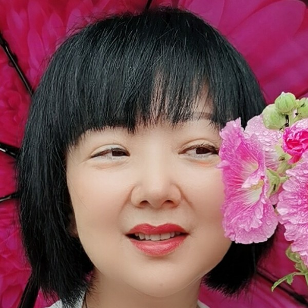 羽与同行的照片