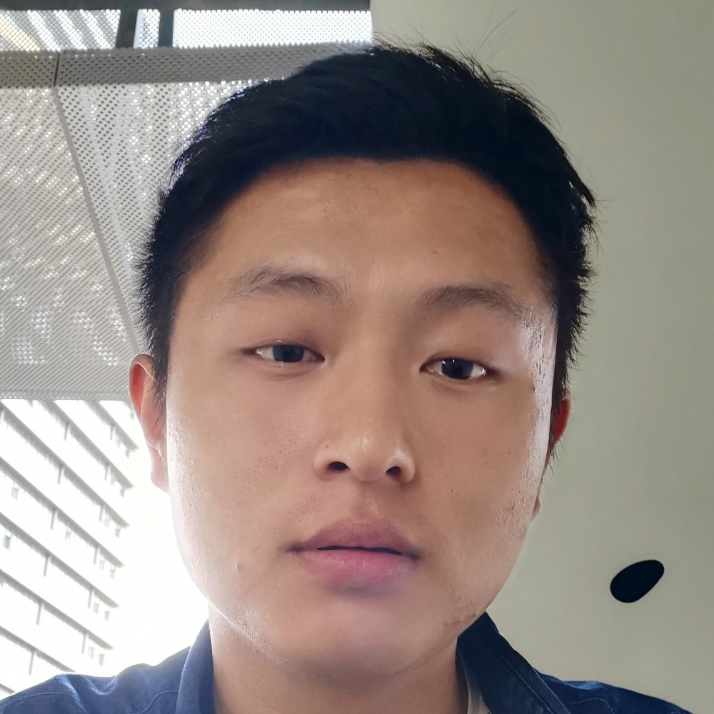 小土豆深拥冷酷的照片