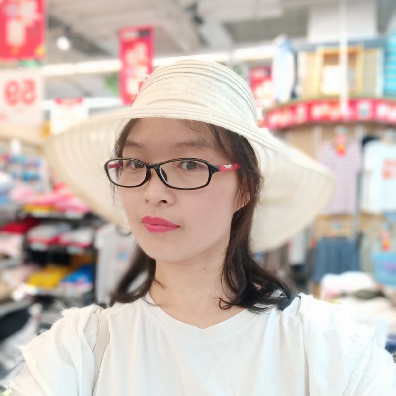 半个微笑Y的照片