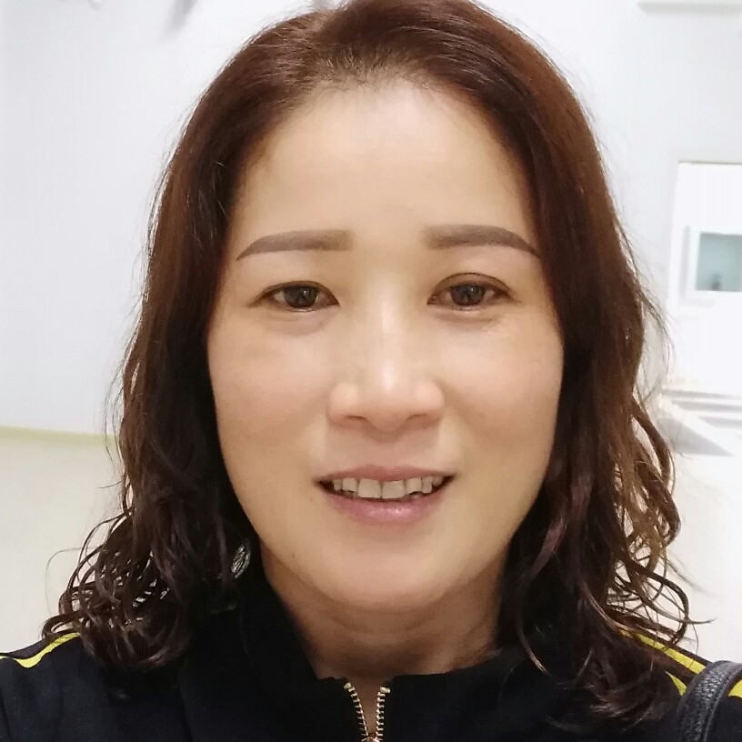 如意拿少女的照片