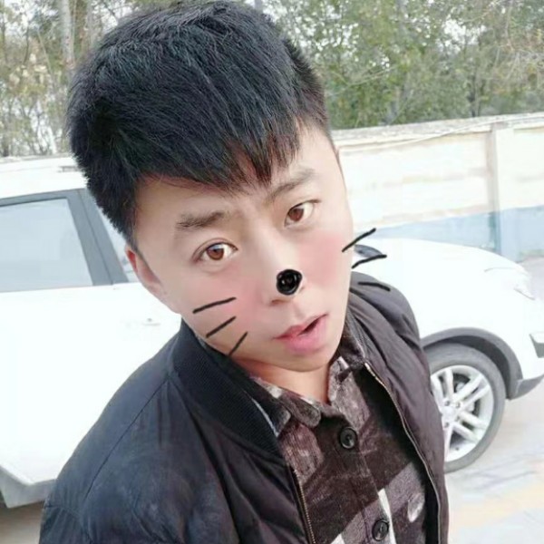 龙楠的照片