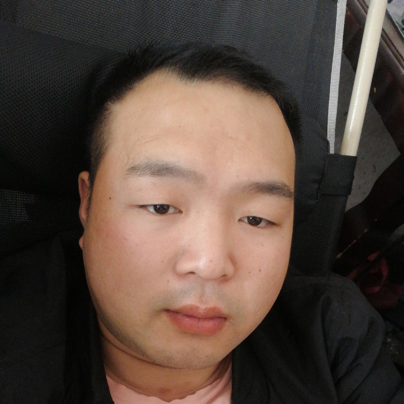 眼睛漠然的照片