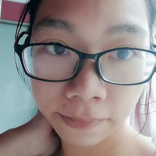 个性回首樱桃的照片