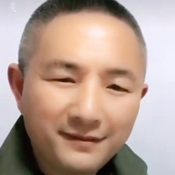 坐源的照片