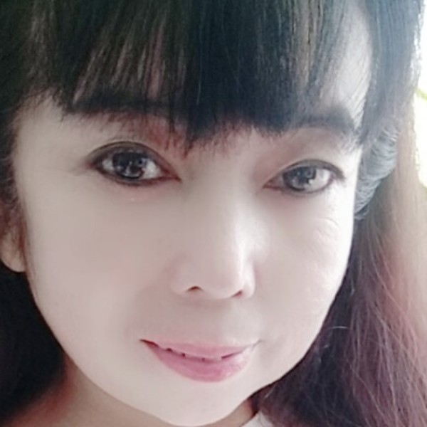西装打淡然的照片