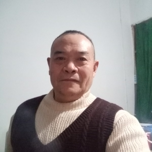 德丽尔娃的照片