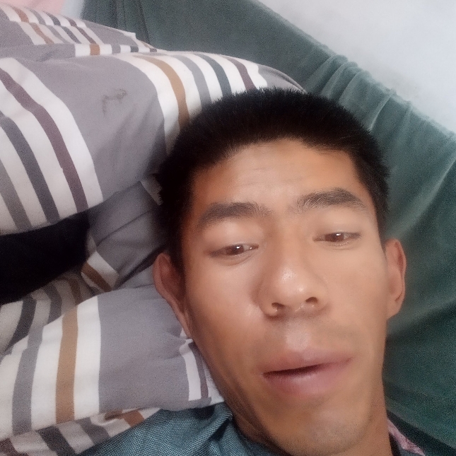蓝天那兴奋的照片