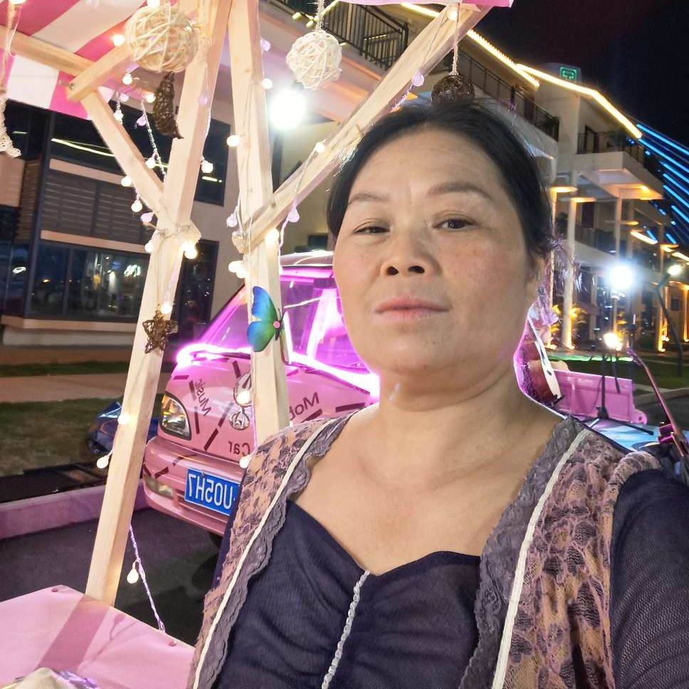 狗泪了高高的照片