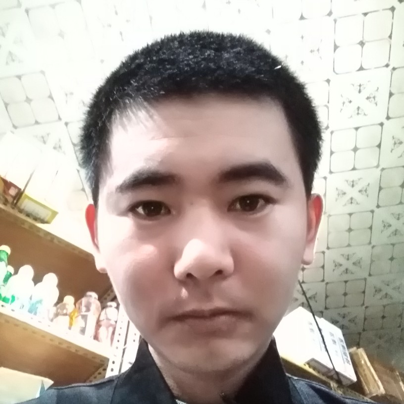 优雅爱衬衫的照片