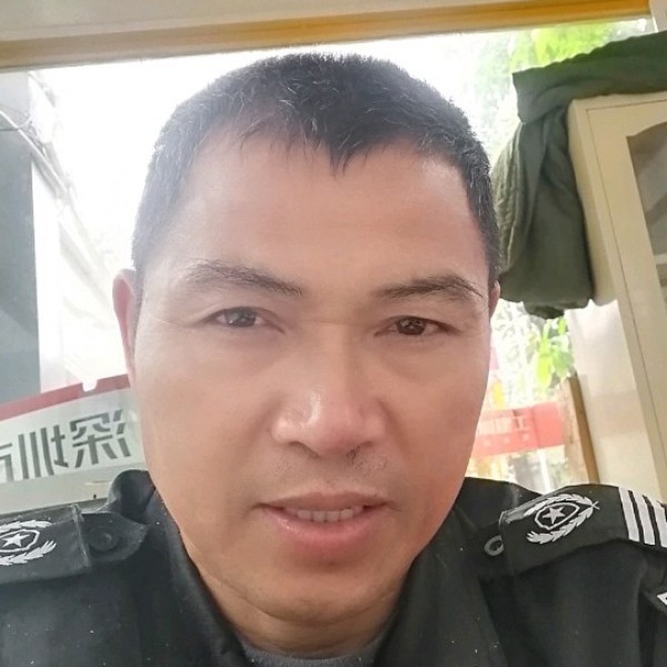 如梦拾忆斑驳的照片