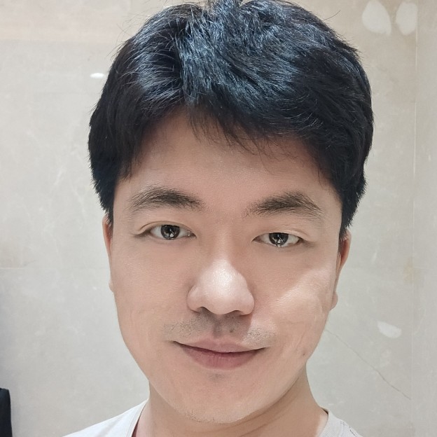 冷眸漫步细心的照片