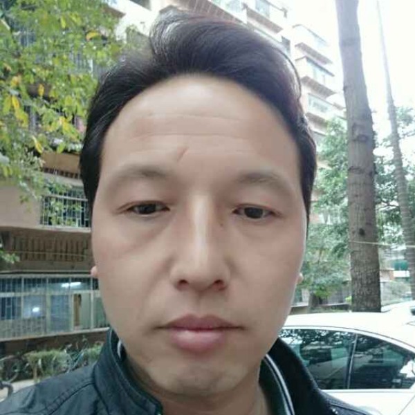 路灯泪了怡然的照片