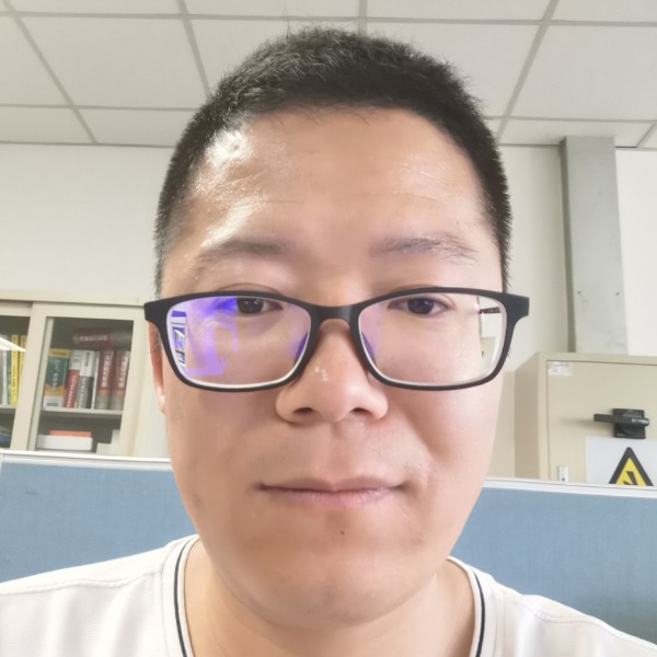 彪壮倾心野狼的照片