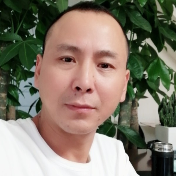怏乐自由人的照片