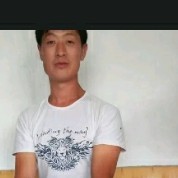 绚烂挽手短靴的照片